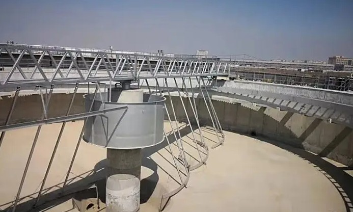 ZQXN型週邊傳動全橋虹吸式吸(xi)泥機(jī)